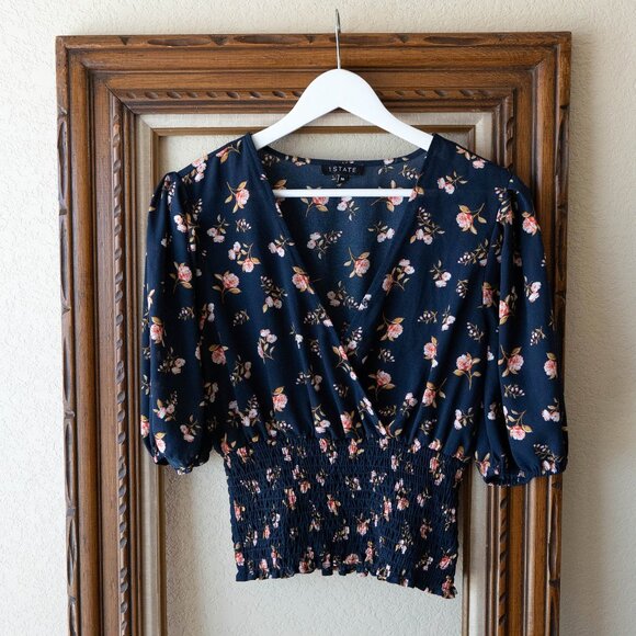 1.STATE Womens Blouse Sz Medium Navy Blue Floral Smocked Faux Wrap Puff Sleeves - Picture 2 of 8
